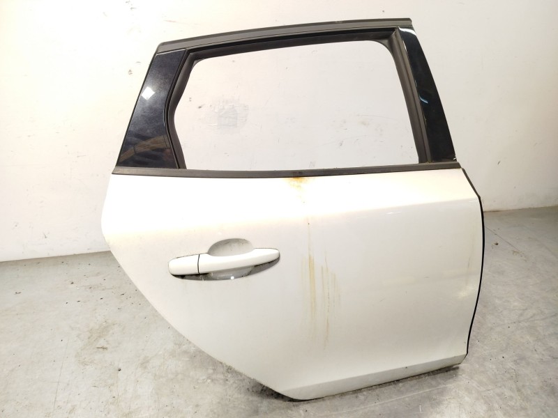 Recambio de puerta trasera derecha para volvo v40 hatchback (525) d2 referencia OEM IAM 32351000  