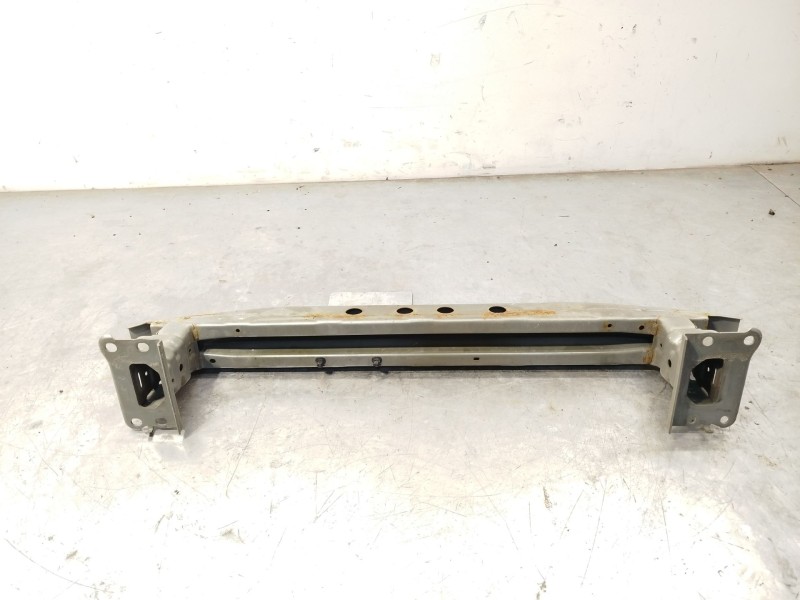 Recambio de refuerzo paragolpes delantero para toyota avensis (_t25_) 2.0 d-4d (cdt250_) referencia OEM IAM 5202105040  