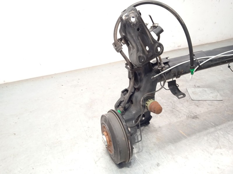 Recambio de puente trasero para citroën c4 cactus 1.2 thp 110 referencia OEM IAM 1607197180  