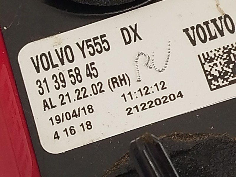 Recambio de piloto trasero derecho para volvo v40 hatchback (525) d2 referencia OEM IAM 31395845  