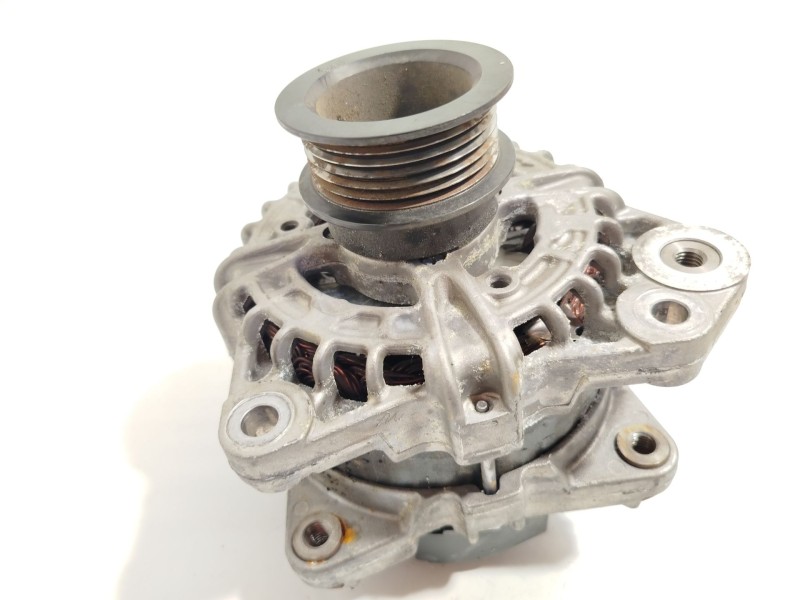 Recambio de alternador para volvo v40 hatchback (525) d2 referencia OEM IAM 31419101  0125711042