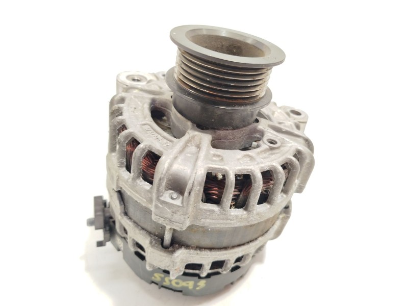 Recambio de alternador para volvo v40 hatchback (525) d2 referencia OEM IAM 31419101  0125711042