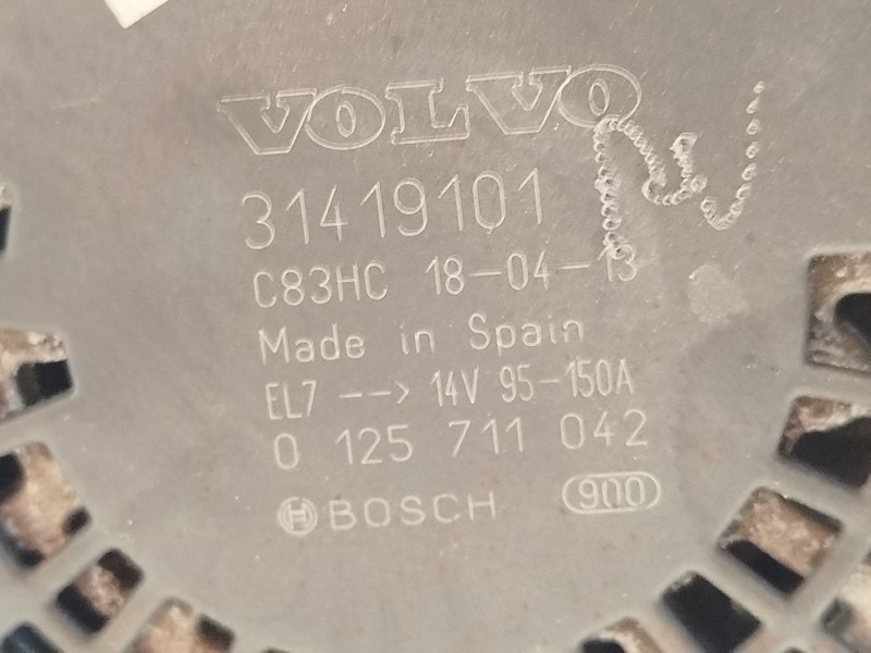 Recambio de alternador para volvo v40 hatchback (525) d2 referencia OEM IAM 31419101  0125711042