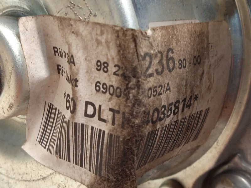 Recambio de motor dirección electrica para citroën c4 cactus 1.2 thp 110 referencia OEM IAM 9822423680  