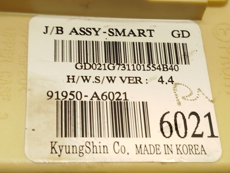 Recambio de caja reles / fusibles para hyundai i30 (gd) 1.4 crdi referencia OEM IAM 91950A6021  