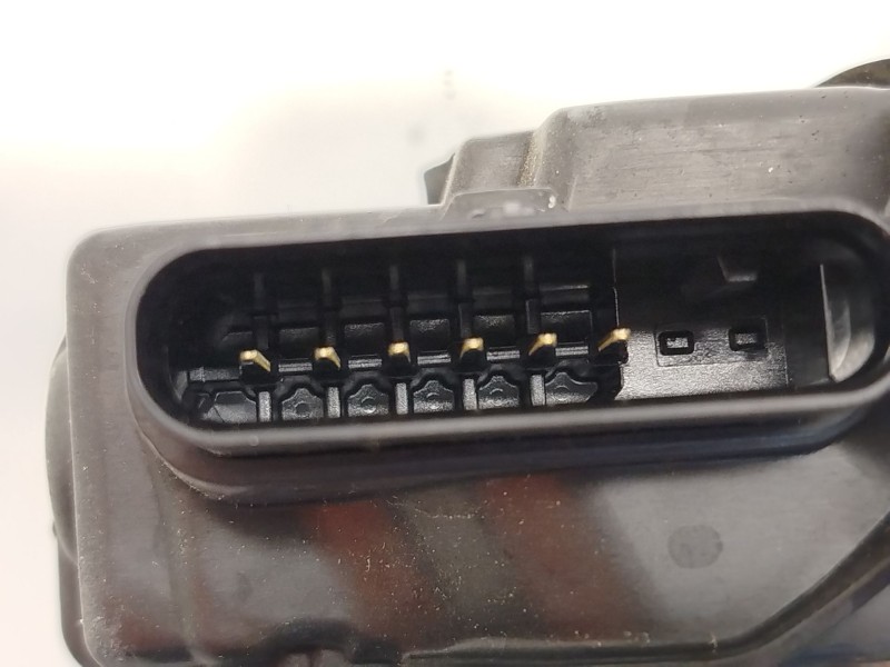 Recambio de cerradura puerta delantera derecha para volvo v40 hatchback (525) d2 referencia OEM IAM 31440390  