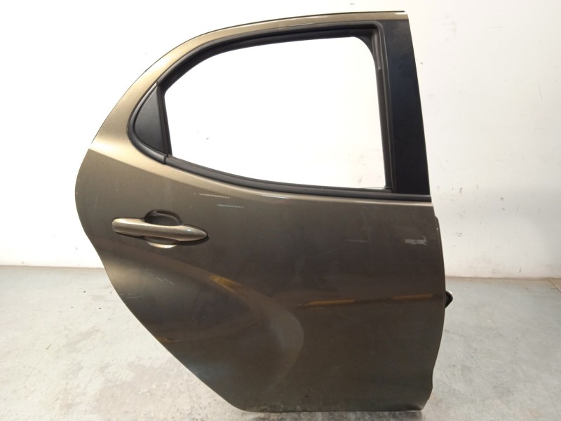 Recambio de puerta trasera derecha para toyota yaris (_p21_, _pa1_, _ph1_) 1.5 (mxpa11) referencia OEM IAM 67003K0060  