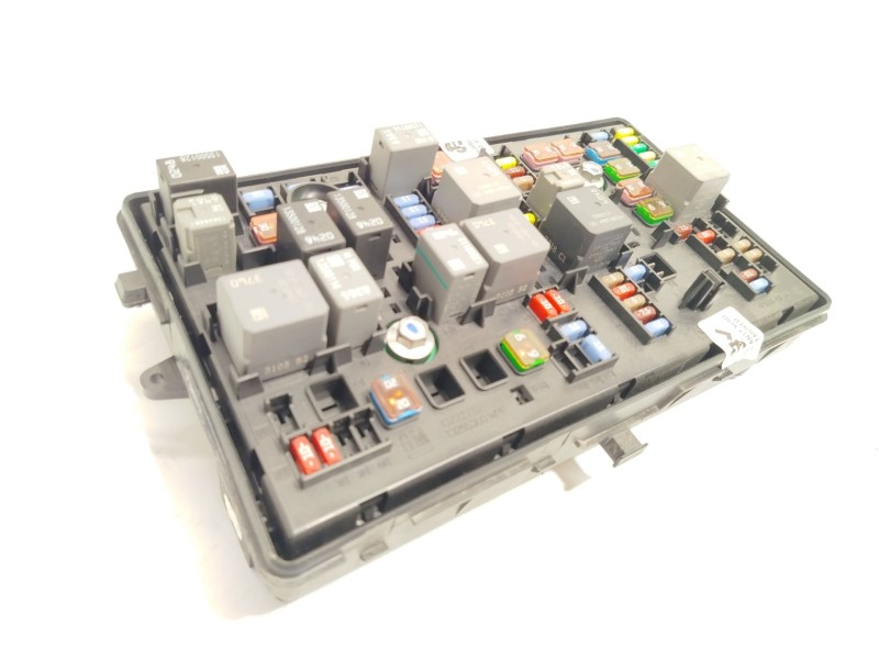 Recambio de caja reles / fusibles para chevrolet cruze hatchback (j305) 1.6 referencia OEM IAM 95107228  
