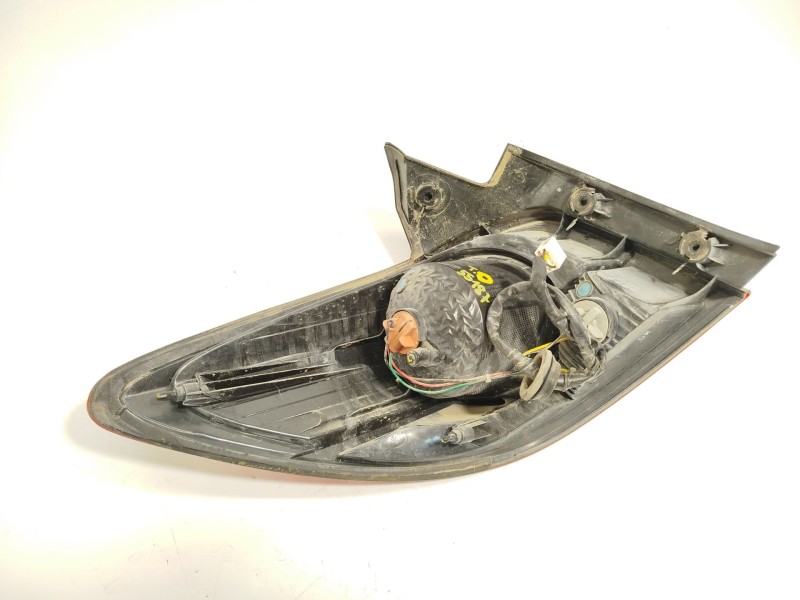 Recambio de piloto trasero derecho para chevrolet cruze hatchback (j305) 1.6 referencia OEM IAM 95365877  