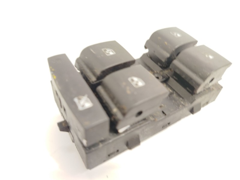 Recambio de mando elevalunas delantero izquierdo para chevrolet cruze hatchback (j305) 1.6 referencia OEM IAM 20830838  