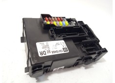 Recambio de caja reles / fusibles para opel meriva b monospace (s10) 1.4 (75) referencia OEM IAM 13410468  