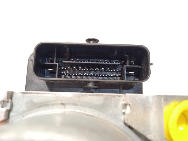 Recambio de abs para toyota yaris (_p21_, _pa1_, _ph1_) 1.5 (mxpa11) referencia OEM IAM 445400D740 28518202003 06210272624