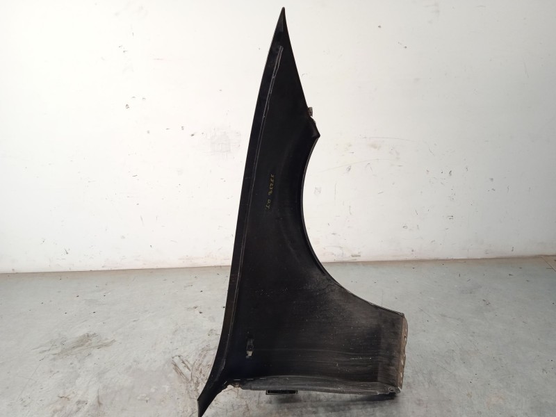 Recambio de aleta delantera izquierda para bmw 1 (e87) 116 i referencia OEM IAM 7133227 41357133227 