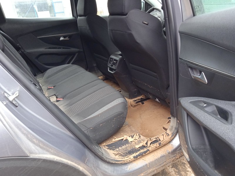 peugeot 3008 ii suv (mc_, mr_, mj_, m4_) del año 2023