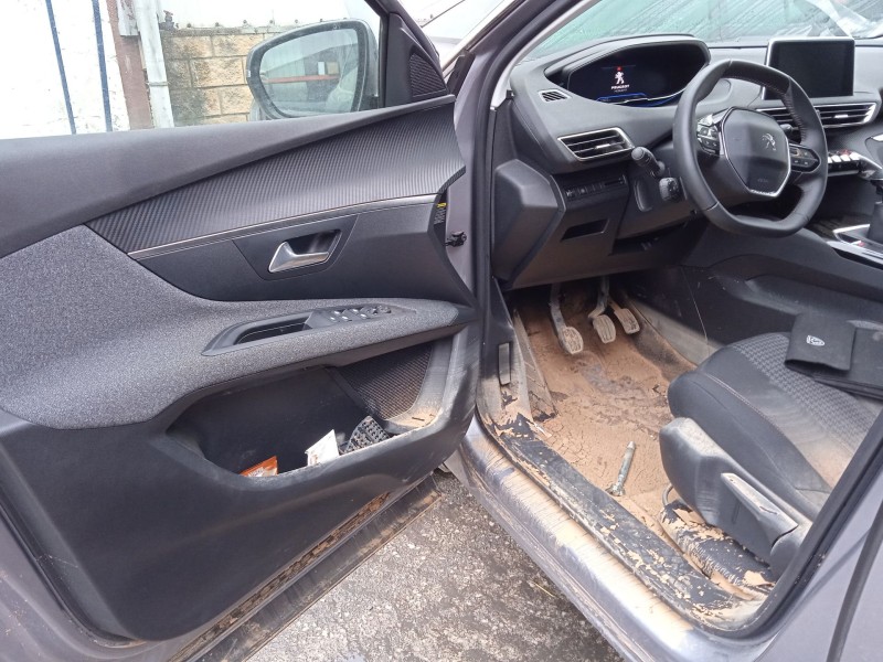 peugeot 3008 ii suv (mc_, mr_, mj_, m4_) del año 2023