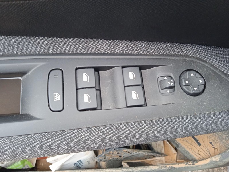 peugeot 3008 ii suv (mc_, mr_, mj_, m4_) del año 2023