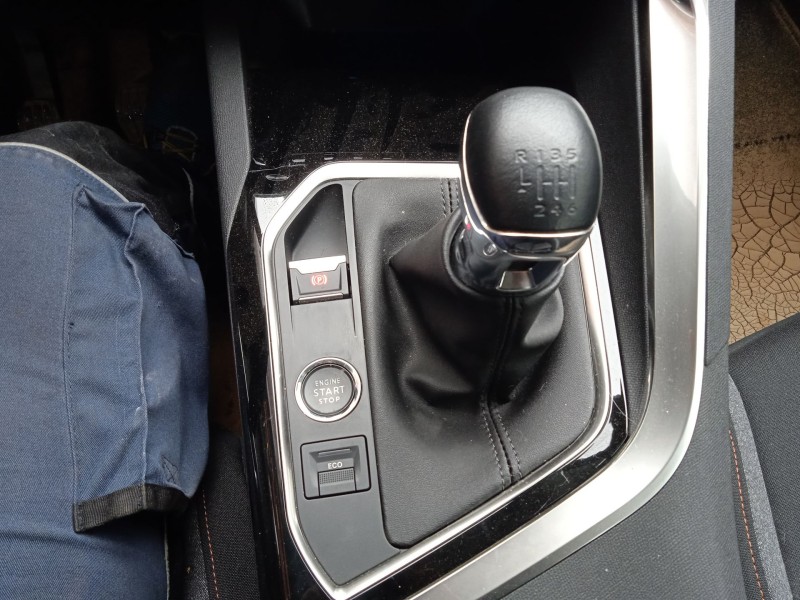 peugeot 3008 ii suv (mc_, mr_, mj_, m4_) del año 2023