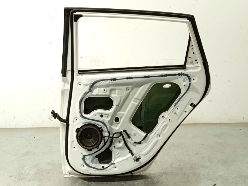 Recambio de puerta trasera derecha para hyundai i20 iii (bc3, bi3) 1.2 referencia OEM IAM 77004Q0400  