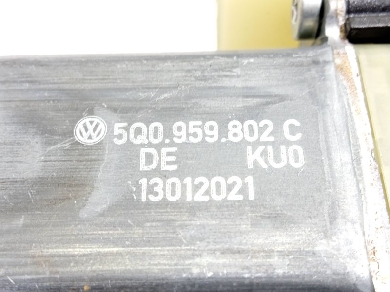 Recambio de elevalunas delantero derecho para seat ateca (kh7, khp) 2.0 tdi referencia OEM IAM 5Q0959802C  