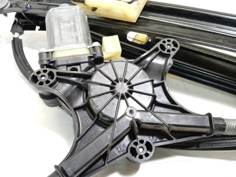 Recambio de elevalunas delantero izquierdo para seat ateca (kh7, khp) 2.0 tdi referencia OEM IAM E850202101  