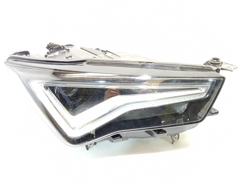 Recambio de faro derecho para seat ateca (kh7, khp) 2.0 tdi referencia OEM IAM 576941032B 576941774 1EX014891