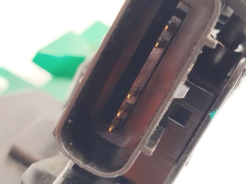 Recambio de cerradura puerta delantera derecha para hyundai i30 (pde, pd, pden) 1.5 referencia OEM IAM 81320G3050  