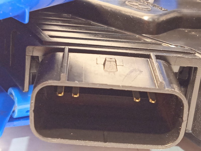 Recambio de cerradura puerta delantera izquierda para hyundai i20 iii (bc3, bi3) 1.2 referencia OEM IAM 81310Q0000  