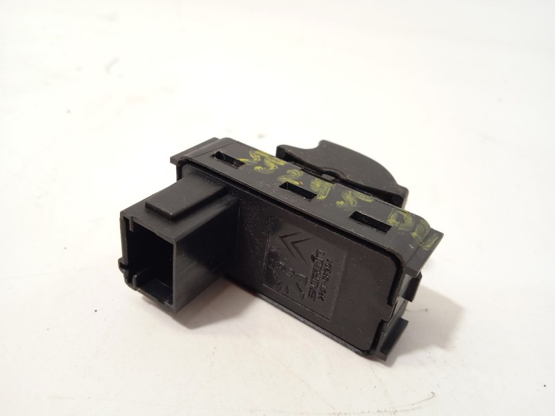 Recambio de mando elevalunas delantero derecho para peugeot 5008 (0u_, 0e_) 1.6 hdi referencia OEM IAM   