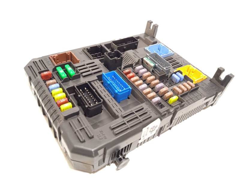 CAJA RELES / FUSIBLES 9819851380 28550133 1663368880