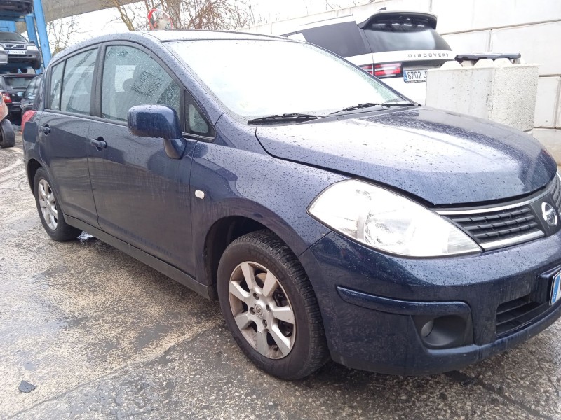 nissan tiida hatchback (c11) del año 2009