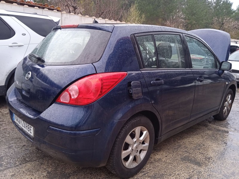 nissan tiida hatchback (c11) del año 2009
