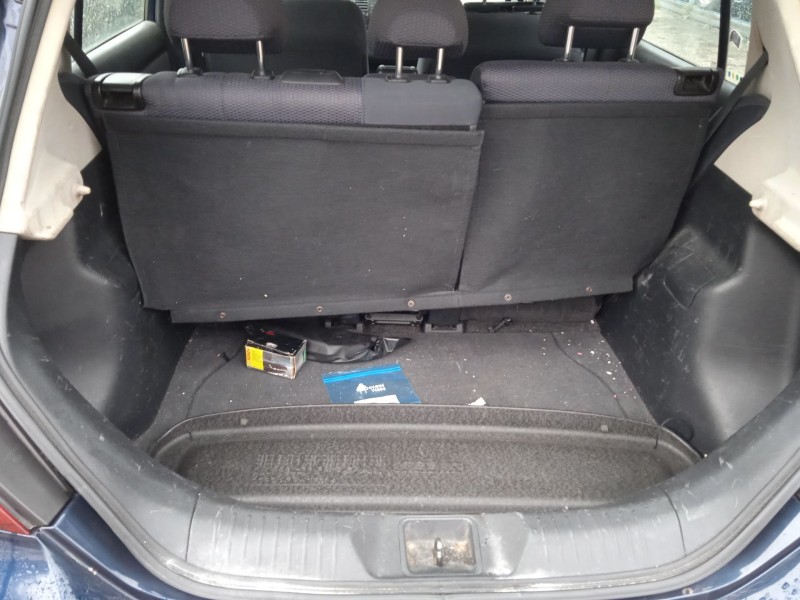 nissan tiida hatchback (c11) del año 2009