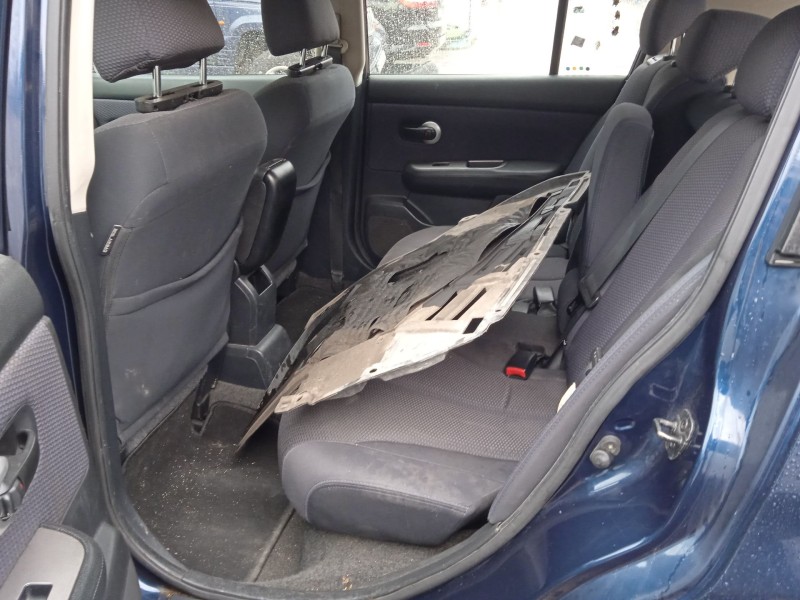 nissan tiida hatchback (c11) del año 2009