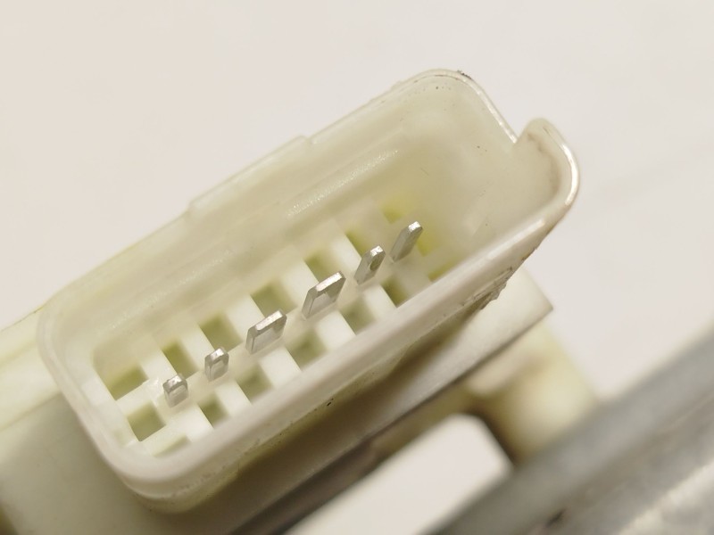 Recambio de elevalunas trasero izquierdo para peugeot 308 1.5 hdi referencia OEM IAM 9825710580  