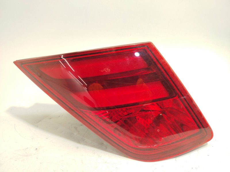 Recambio de piloto trasero derecho interior para peugeot 308 1.5 hdi referencia OEM IAM 9677818280  81260201