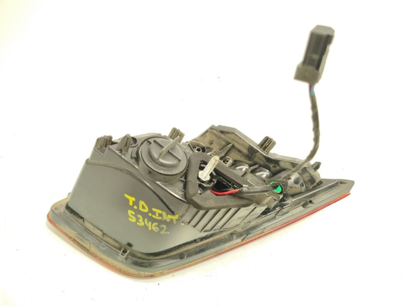 Recambio de piloto trasero derecho interior para peugeot 308 1.5 hdi referencia OEM IAM 9677818280  81260201