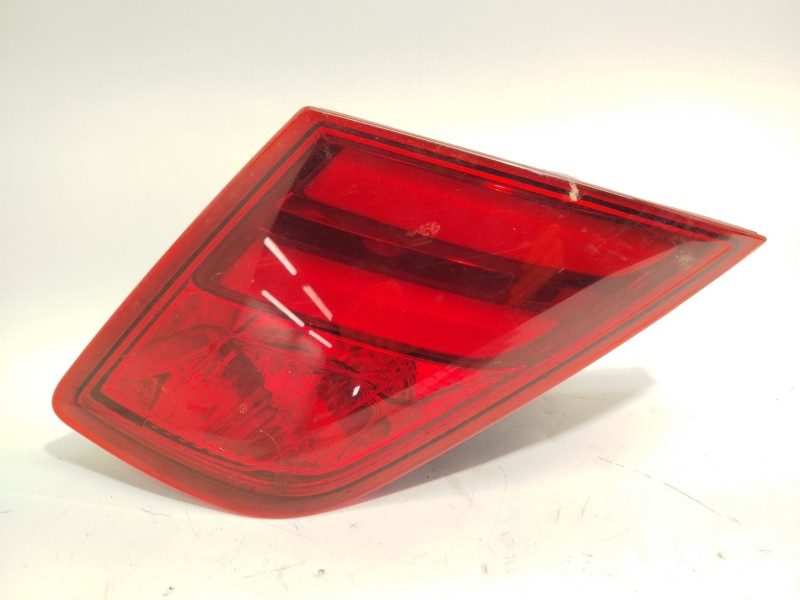 Recambio de piloto trasero izquierdo interior para peugeot 308 1.5 hdi referencia OEM IAM 9677818380  81260101