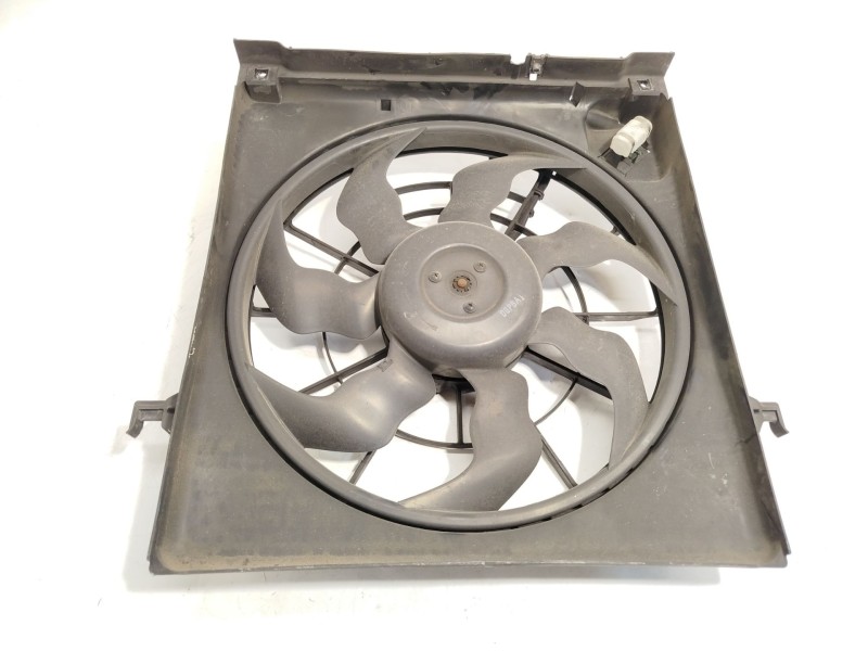 Recambio de electroventilador para kia cee´d hatchback (ed) 1.6 crdi 90 referencia OEM IAM 253801H680  