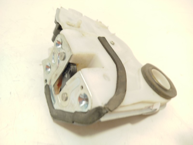 Recambio de cerradura puerta trasera derecha para suzuki swift v (az) 1.0 (a2l310) referencia OEM IAM 8231062R11  