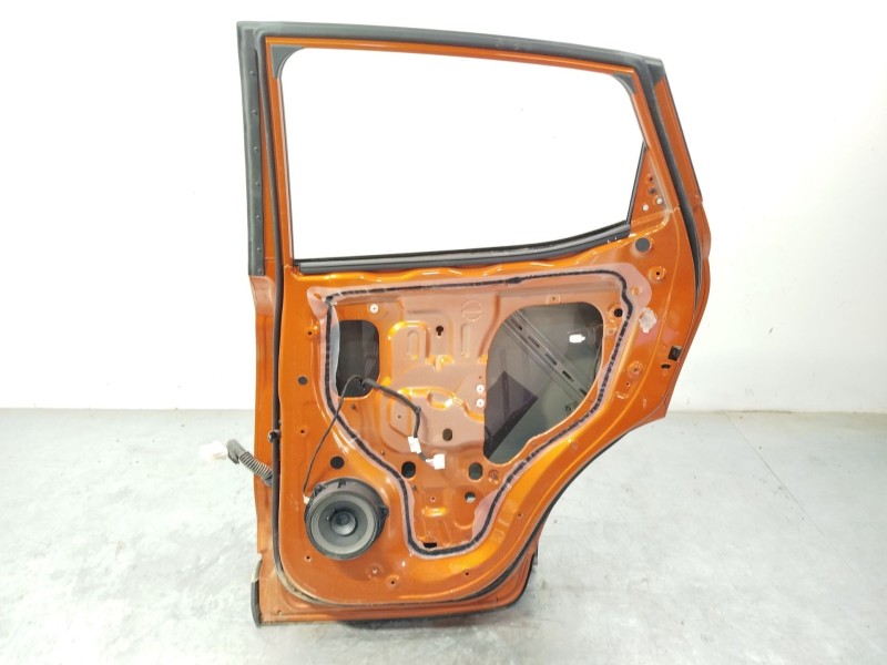 Recambio de puerta trasera derecha para mg mg zs suv 1.5 vti referencia OEM IAM 10322168  