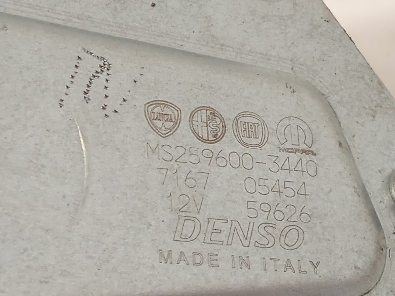 Recambio de motor limpia trasero para fiat 500l (351_, 352_) 1.4 (199lyb1b) referencia OEM IAM 52053067 MS2596003440 