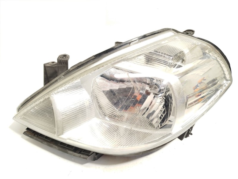 Recambio de faro izquierdo para nissan tiida hatchback (c11) 1.5 dci referencia OEM IAM 26060EM00A  