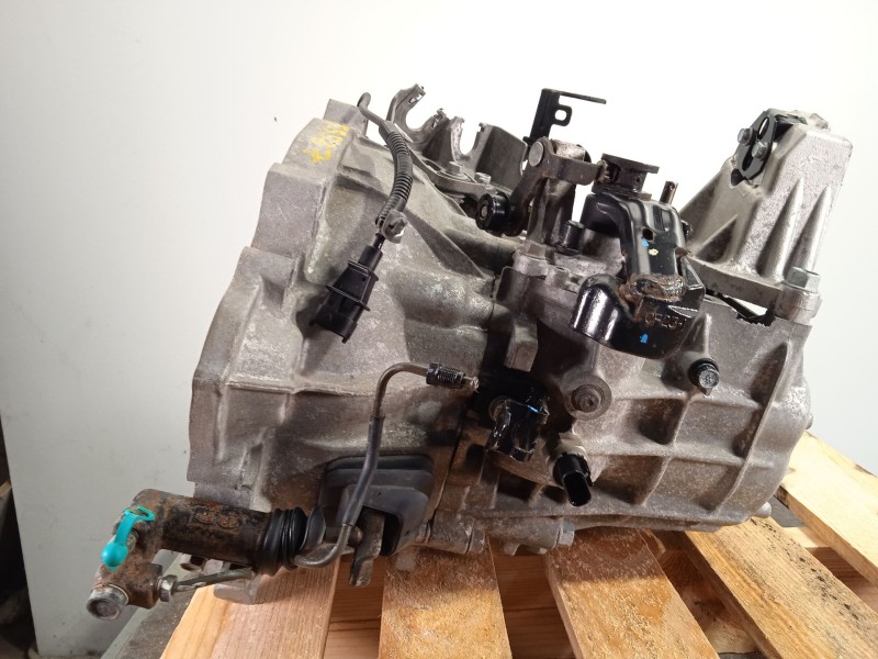 Recambio de caja cambios para kia carens iv 1.7 crdi referencia OEM IAM 4300032932  