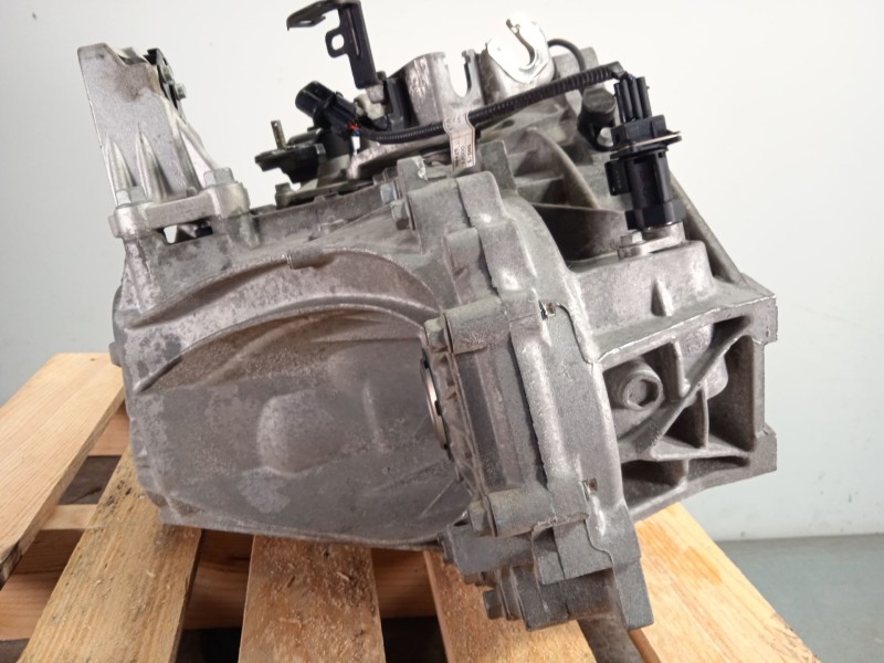 Recambio de caja cambios para kia carens iv 1.7 crdi referencia OEM IAM 4300032932  