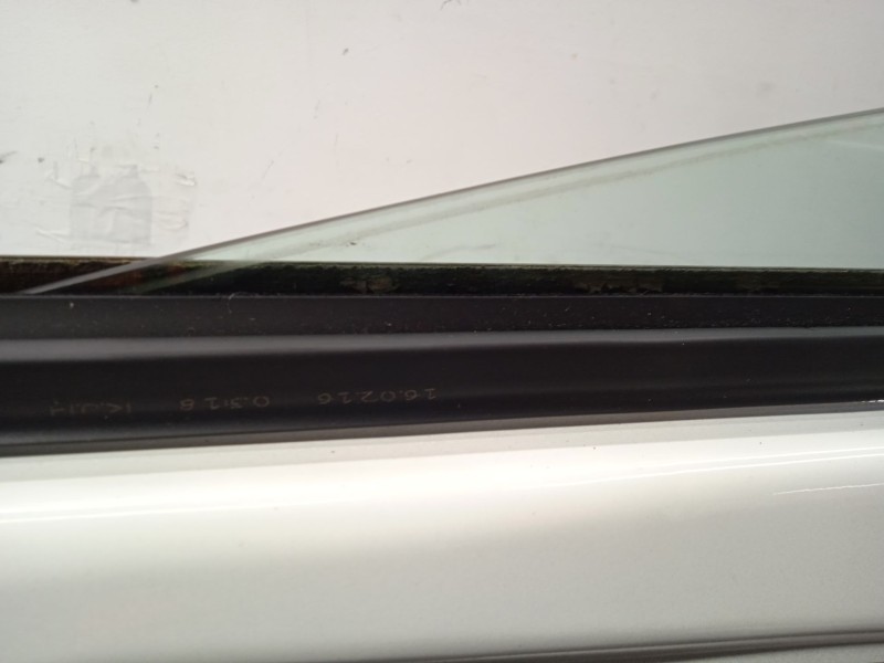 Recambio de puerta delantera derecha para kia carens iv 1.7 crdi referencia OEM IAM 76004A4000  