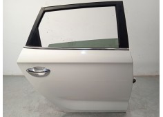 Recambio de puerta trasera derecha para kia carens iv 1.7 crdi referencia OEM IAM 77004A4000  