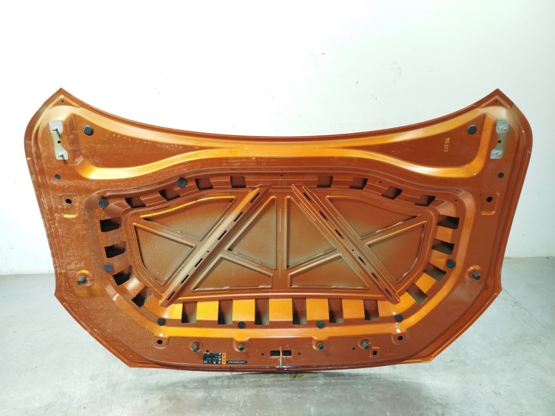 Recambio de capot para mg mg zs suv 1.5 vti referencia OEM IAM 10427511  