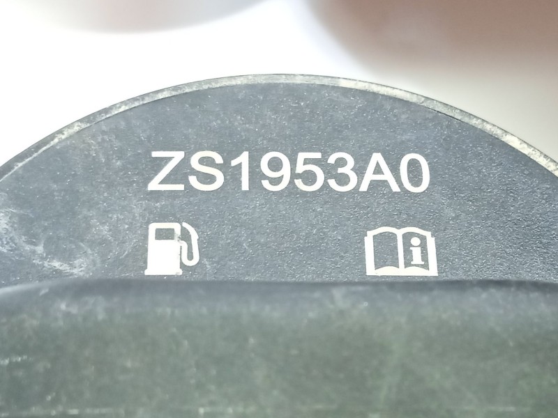 Recambio de tapa exterior combustible para mg mg zs suv 1.5 vti referencia OEM IAM ZS1953A0  