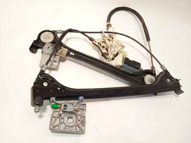 ELEVALUNAS DELANTERO IZQUIERDO A1717200346 A1718201342 