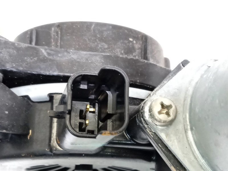 Recambio de elevalunas delantero derecho para mg mg zs suv 1.5 vti referencia OEM IAM GD558LG4022  